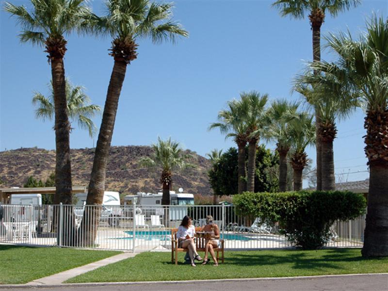 Pool at an Arizona RV resort