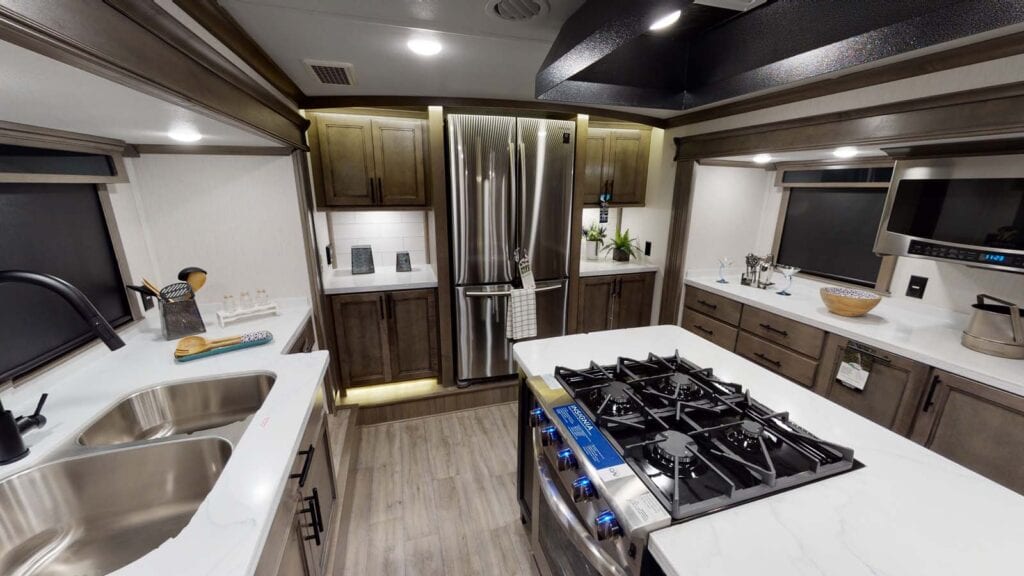 Front Kitchen Fifth Wheel RV