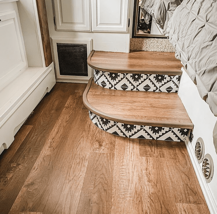 Stair risers with tile