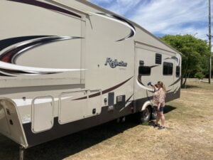 How to Remove RV Decals using a Hair Dryer