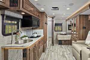 Small RVs with Bathrooms: Melbourne 24L
