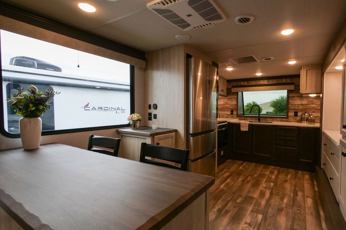 10 Epic Front Kitchen Fifth Wheel RVs [2023 Update] Travels with Ted