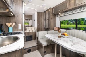 Small RVs with Bathrooms: Conquest 6237