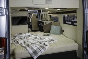 Small RVs with Bathrooms: IROK