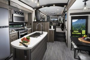 Fifth Wheels with Front Living Rooms: North Point