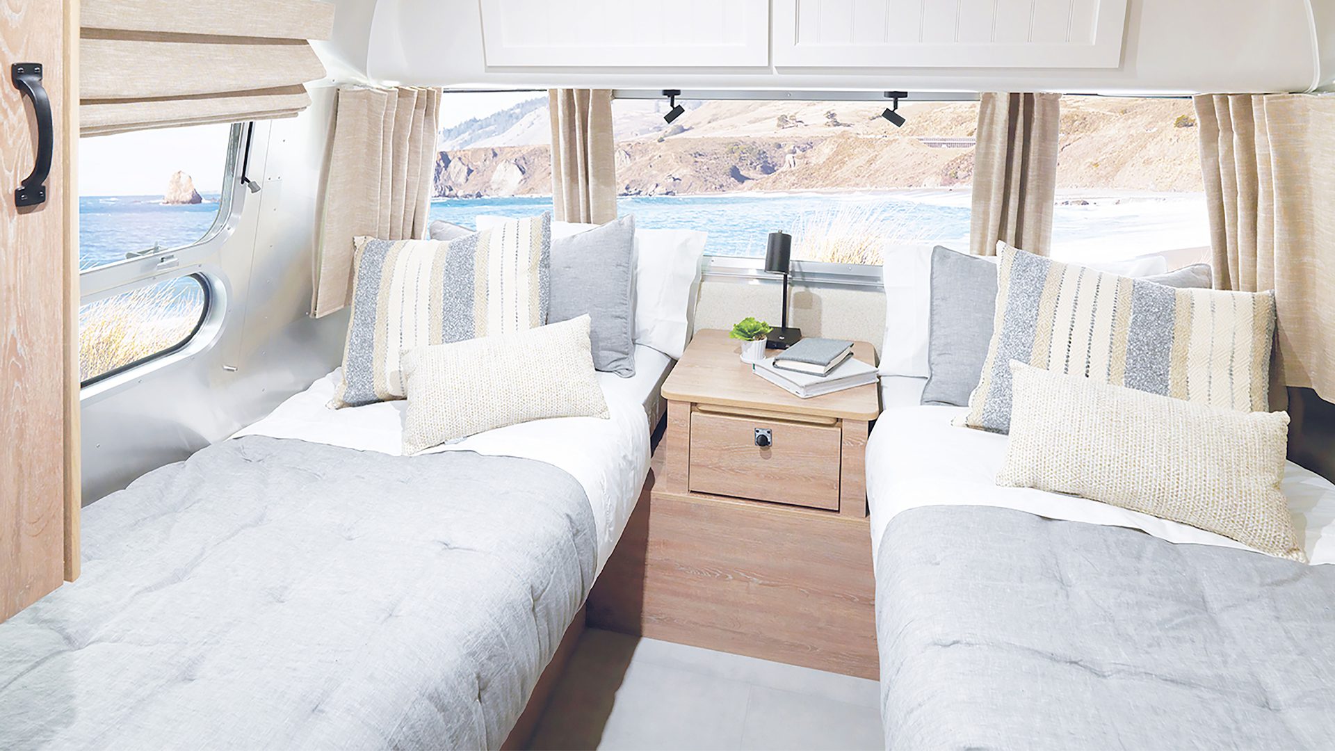 15 Best Travel Trailer RVs with Twin Beds