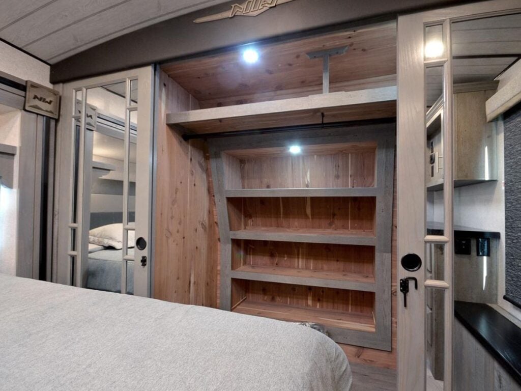 RVs with a Washer and Dryer: Arctic Fox Edge