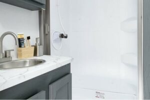 RVs with Bathtubs: Premier 29BHPR.