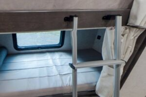 Class A Motorhomes with Bunk Beds: Thor Aria 4000