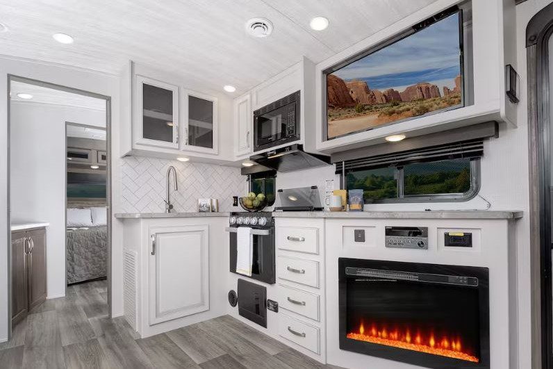 11 Awesome RVs with Office Space [2024 Models]