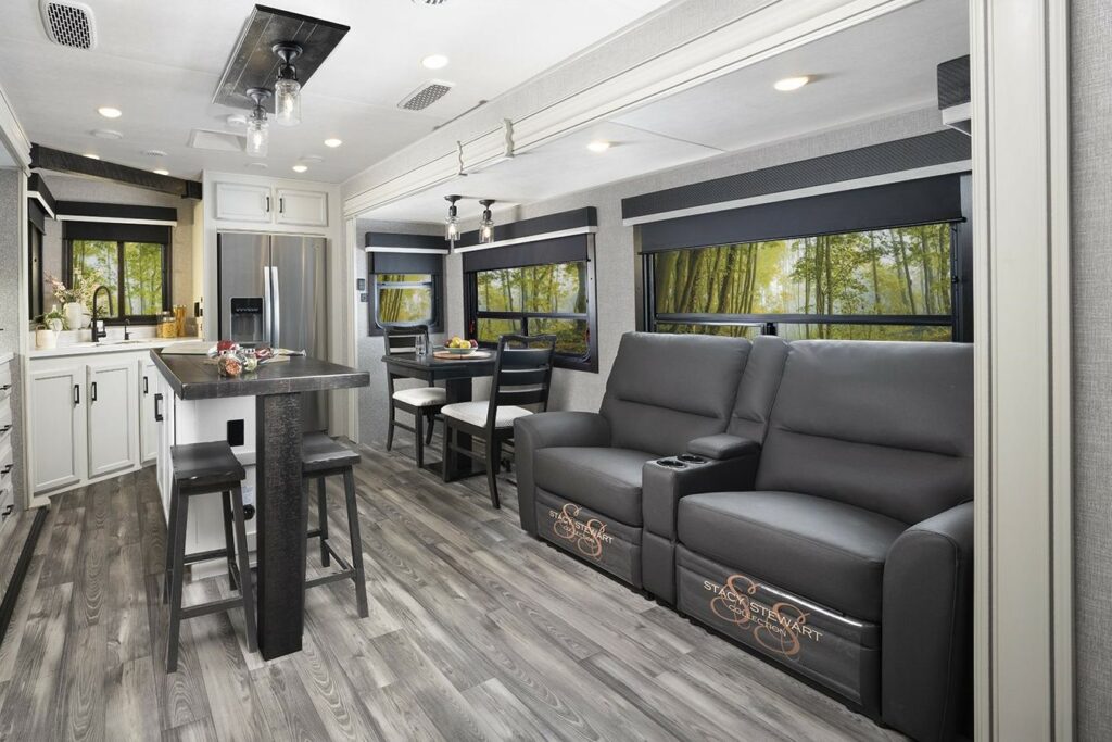 RVs with White Interiors: Jayco Eagle