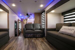 Fifth Wheel Campers with Front Living Rooms: Arctic Wolf 3910SUITE