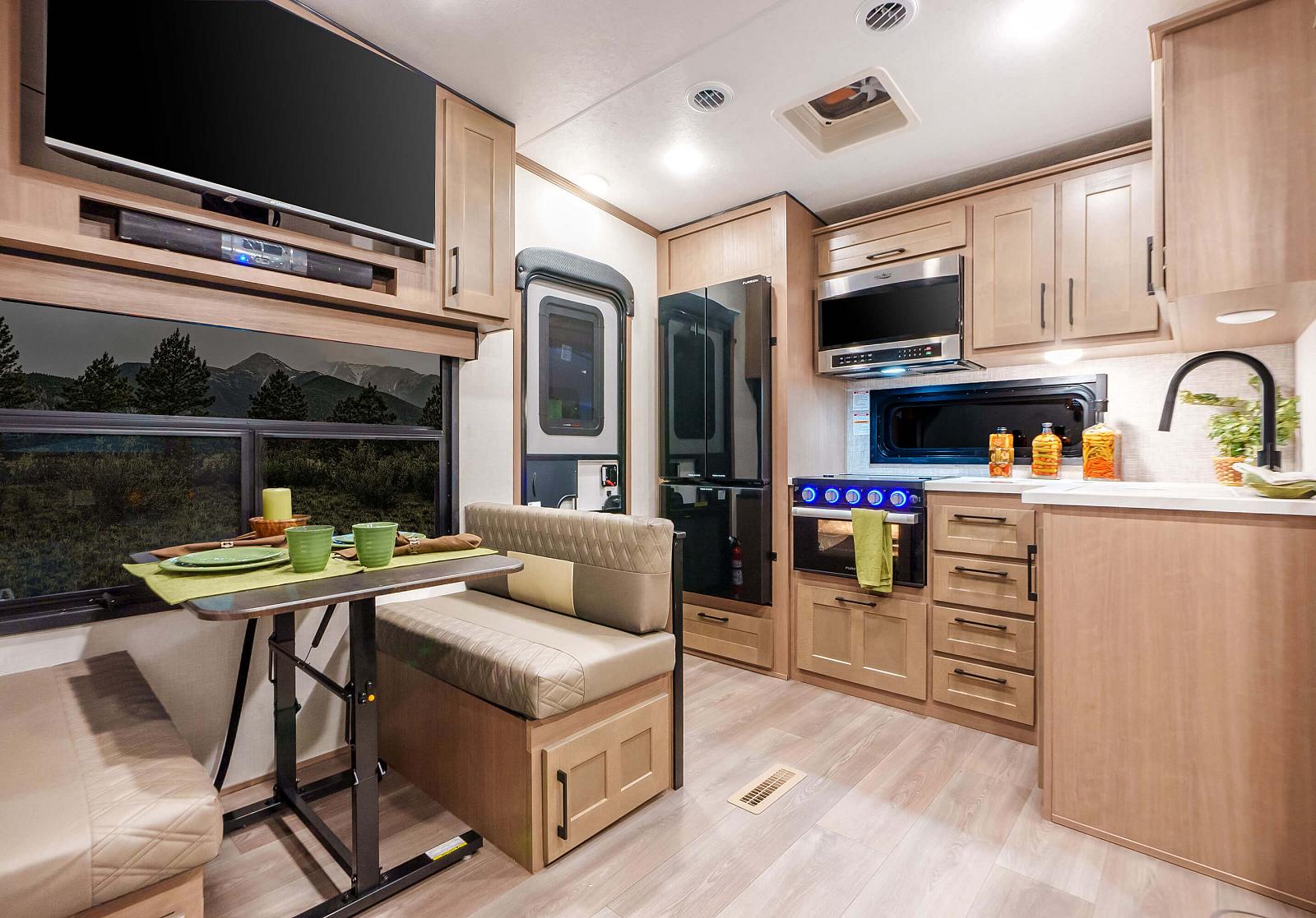 Best Rear Kitchen Fifth Wheels: Durango HT D220RKD