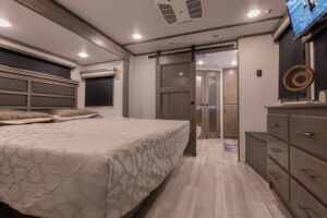 Fifth Wheels with 2 Bathrooms: Solitude 373FB