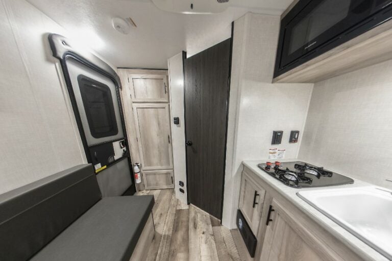 20 Best Small Travel Trailers Under 3500 & 5000 lbs