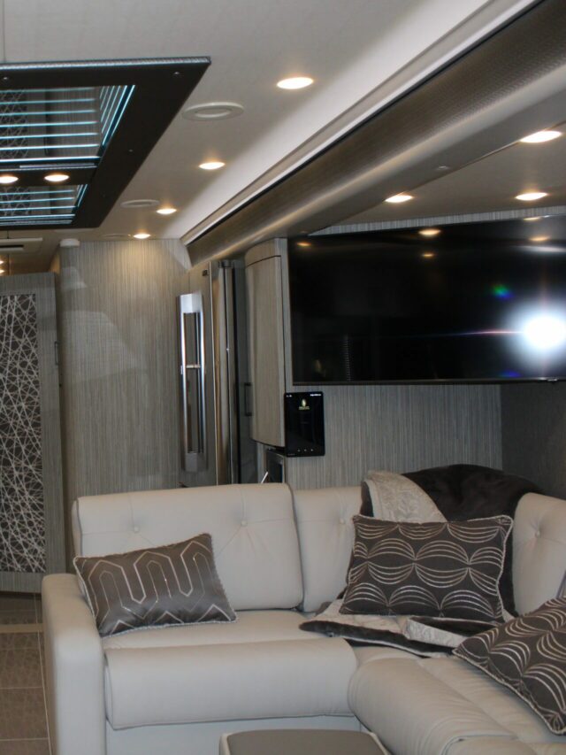 25 Cute Couches for your RV Remodel
