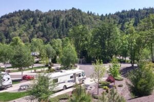 Luxury RV Resorts in Oregon: Seven Feathers RV Resort