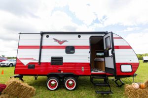 Best Retro Campers: Riverside Retro