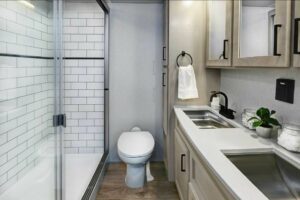 RVs with Large Bathrooms: Palomino Columbus 329DV