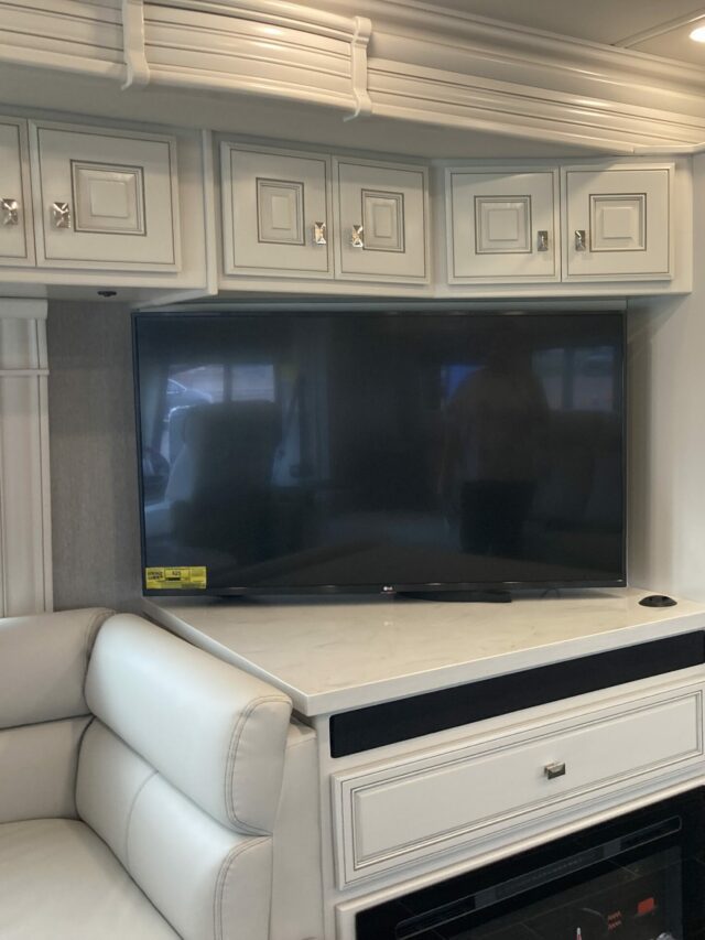 How to Watch TV in your RV using a Roku Travels with Ted