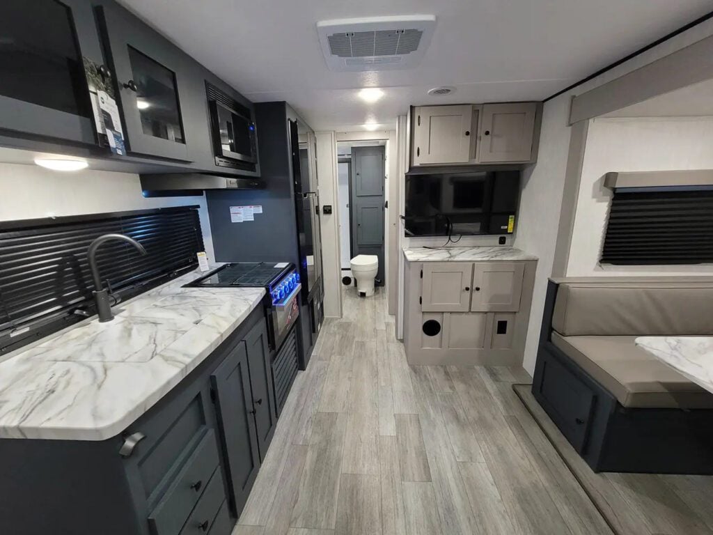 Best Bunkhouse Travel Trailers: Apex Ultra-Lite 241BHS