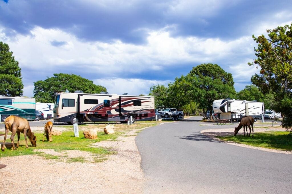 Best Grand Canyon RV Parks: Trailer Village