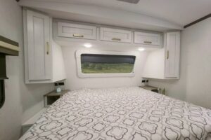 Best Travel Trailers with Front Kitchens: Dutchmen Astoria 2913FK