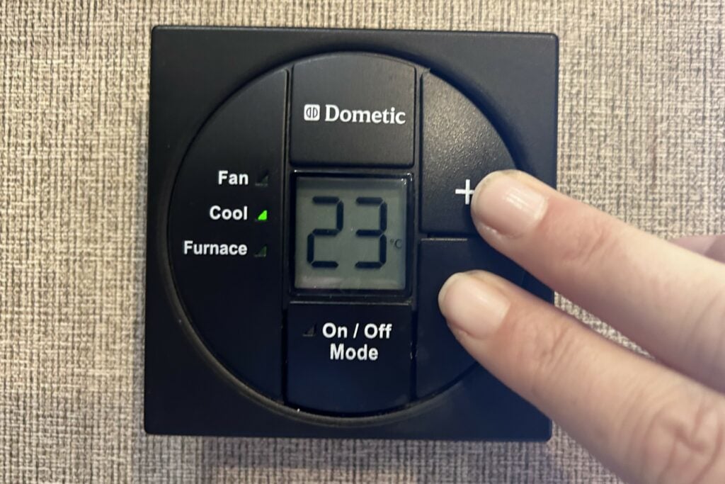 Dometic RV thermostat with incorrect temperature scale.