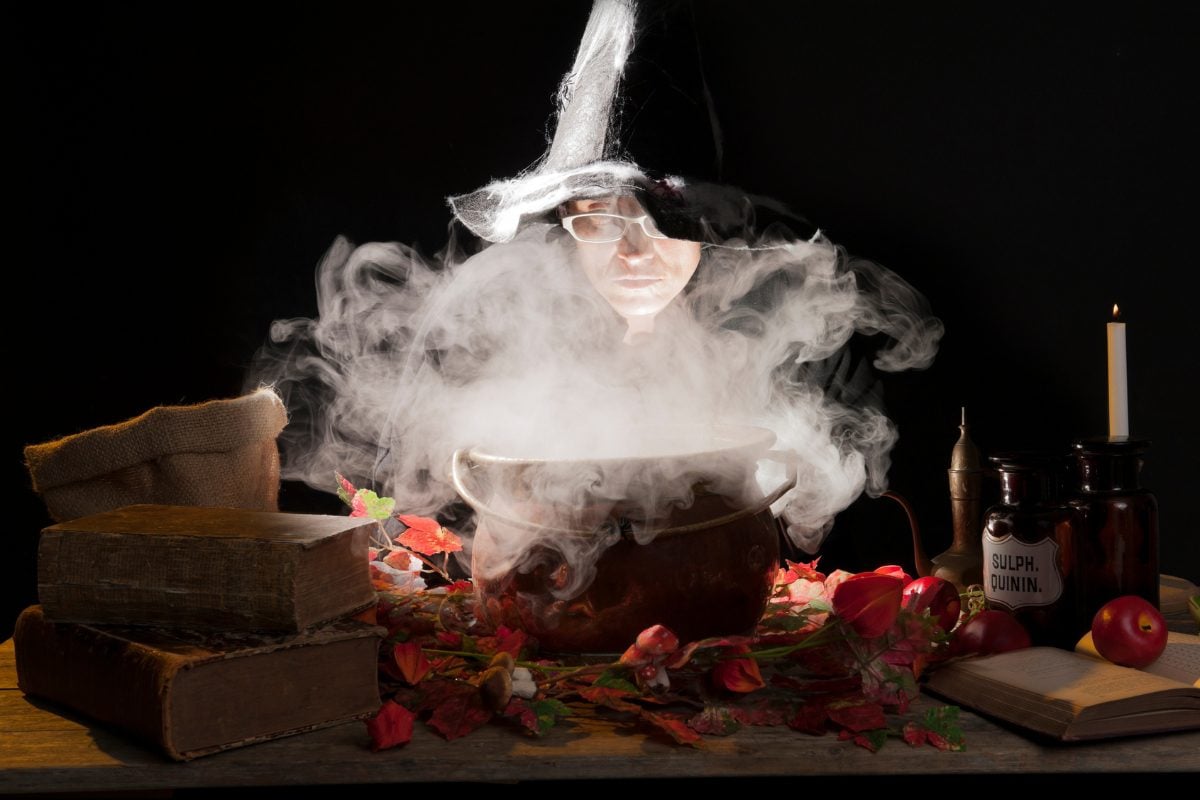 Camper Halloween Decoration Ideas: Witch's Brew Station