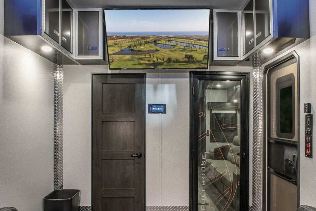 Full House Fifth Wheel Toy Hauler Garage