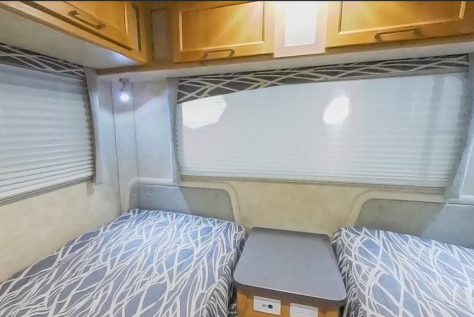 Travel Trailers with Twin Beds: Bigfoot B25RQ