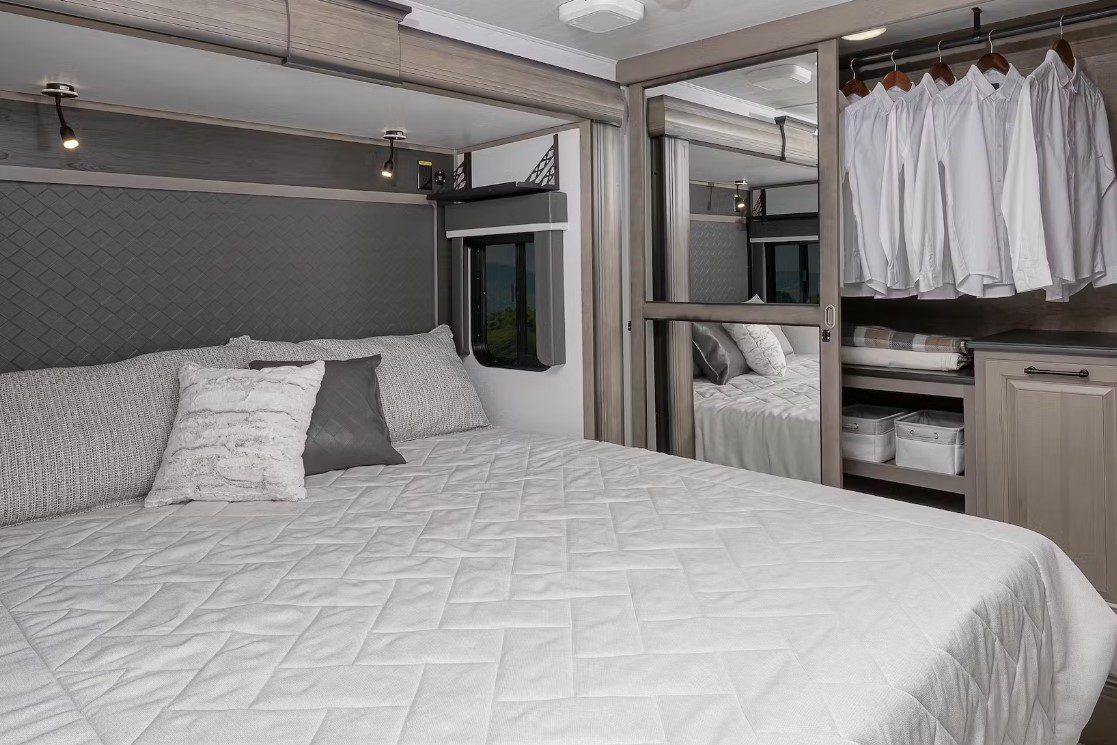 20 Awesome RVs with a Washer and Dryer [2024 Update]