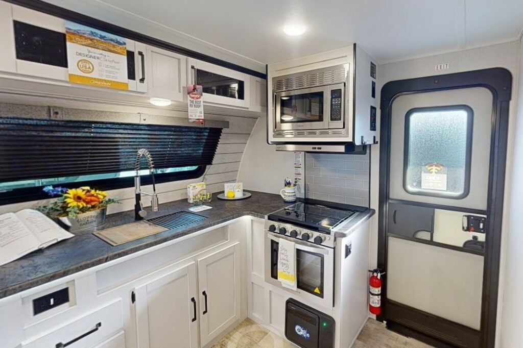 Best Travel Trailers with Front Kitchens: Palomino Puma 22FKQ