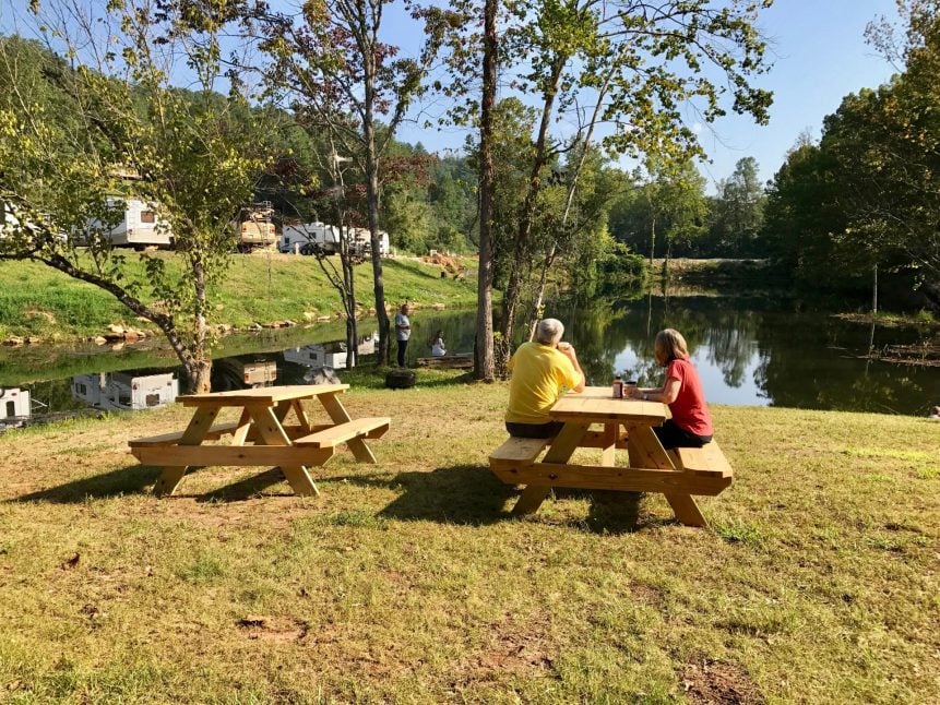 Private Lake at Valley River RV Resort