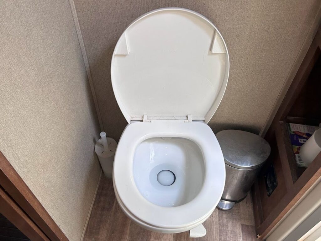 RV toilet 